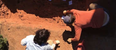 Ayuda para continuar con la exhumación