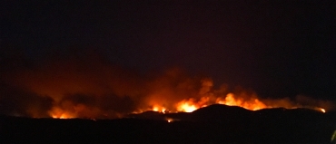 Arde los alrededores de Peña de Hierro en Nerva